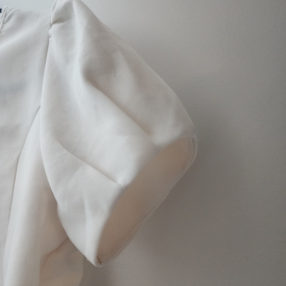 White Blouse - Picture 4 of 8